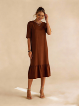 Vestido midi feminino marrom com babado vista frontal Amarine - moda feminina elegante